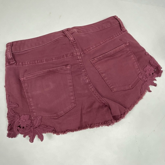 Mossimo High Rise Rose Crocheted Denim Shorts 4/27 - Picture 7 of 10